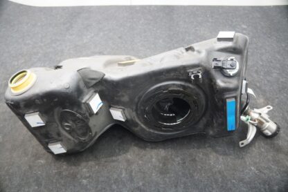 Left Gas Fuel Tank Reservoir 84843975 85607562 OEM Chevrolet Corvette C8 2020-25 - Image 4