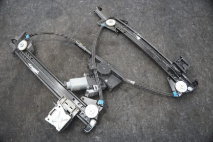 Rear Right Door Window Regulator Motor 6006377-00-G OEM Tesla Model S 2015 - Image 2