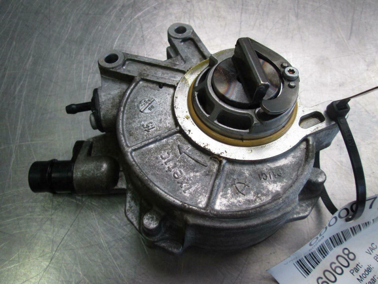 Cylinder Head Engine Vacuum Pump 11668605976 BMW X5 E70 2011 – Pacific ...