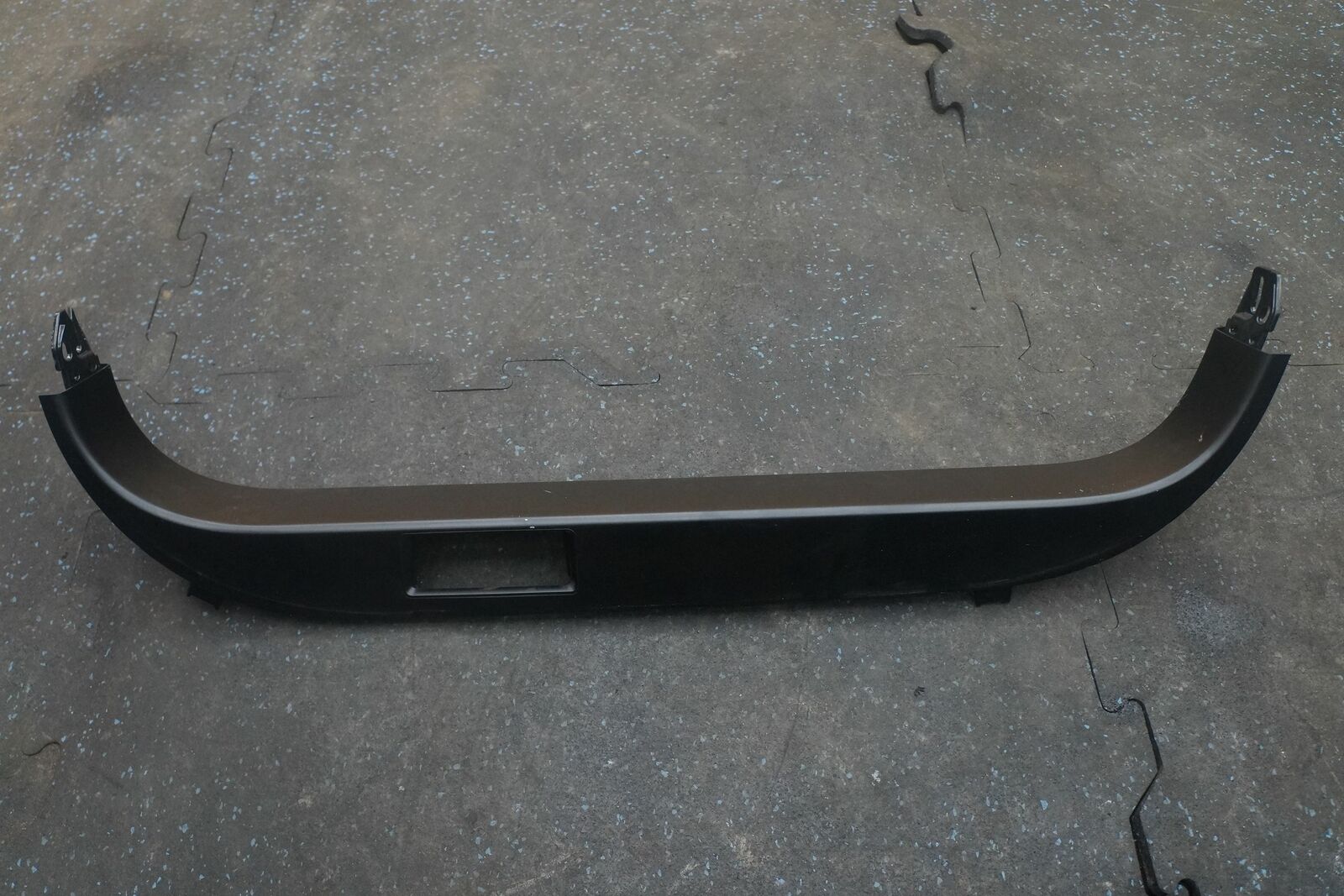 Rear Left Door Lower Sill Scuff Plate Trim 1059958 00 Oem Tesla Model X 2016