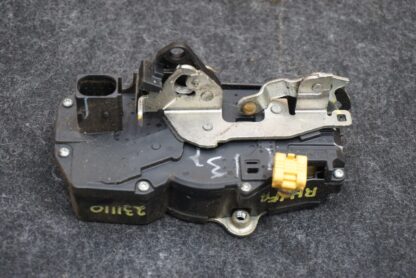 Front Right Door Lock Latch Assembly OEM 15277648 Hummer H2 2003-07 - Image 4