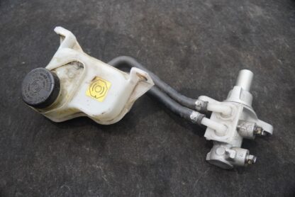 Brake Master Cylinder Pump Reservoir 262568 244010 OEM Ferrari 458 Spider Italia - Image 2