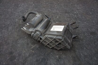 Fuel Vapor Charcoal Evaporator Canister 670036928 Maserati Quattroporte S 14-17+ - Image 5