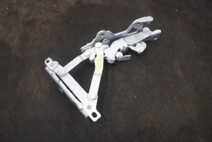Front Left Hood Bonnet Hinge 2228800128 OEM Mercedes S560 A217 W222 2014-21