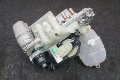 Thermal System Supermanifold Coolant Pump OEM 1725000-00-D Tesla Cybertruck 2024 - Image 12