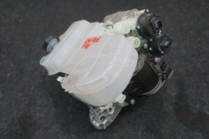 Thermal System Supermanifold Coolant Pump OEM 1725000-00-D Tesla Cybertruck 2024 - Image 3