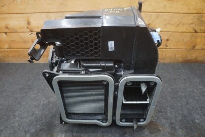 Wet Side Heater Core HVAC Box Housing Assembly 1809889-00-G Tesla Cybertruck 24