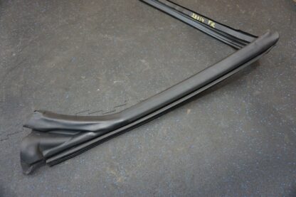 Front WindshieldWeatherstrip Rubber Gasket 69758000 OEM Ferrari California 2012 - Image 3