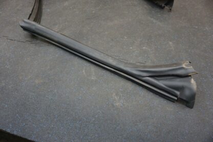 Front WindshieldWeatherstrip Rubber Gasket 69758000 OEM Ferrari California 2012 - Image 5