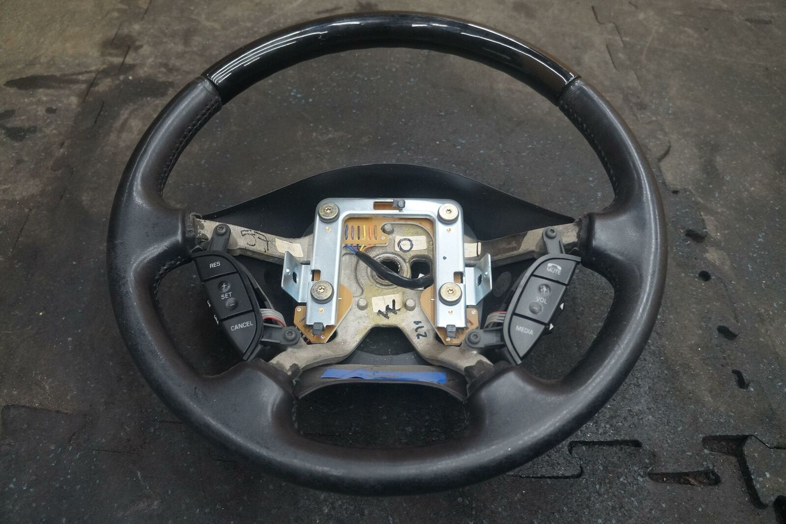 Driver Steering Wheel Wood & Leather Black 3W6Z3600BAC Ford Thunderbird ...