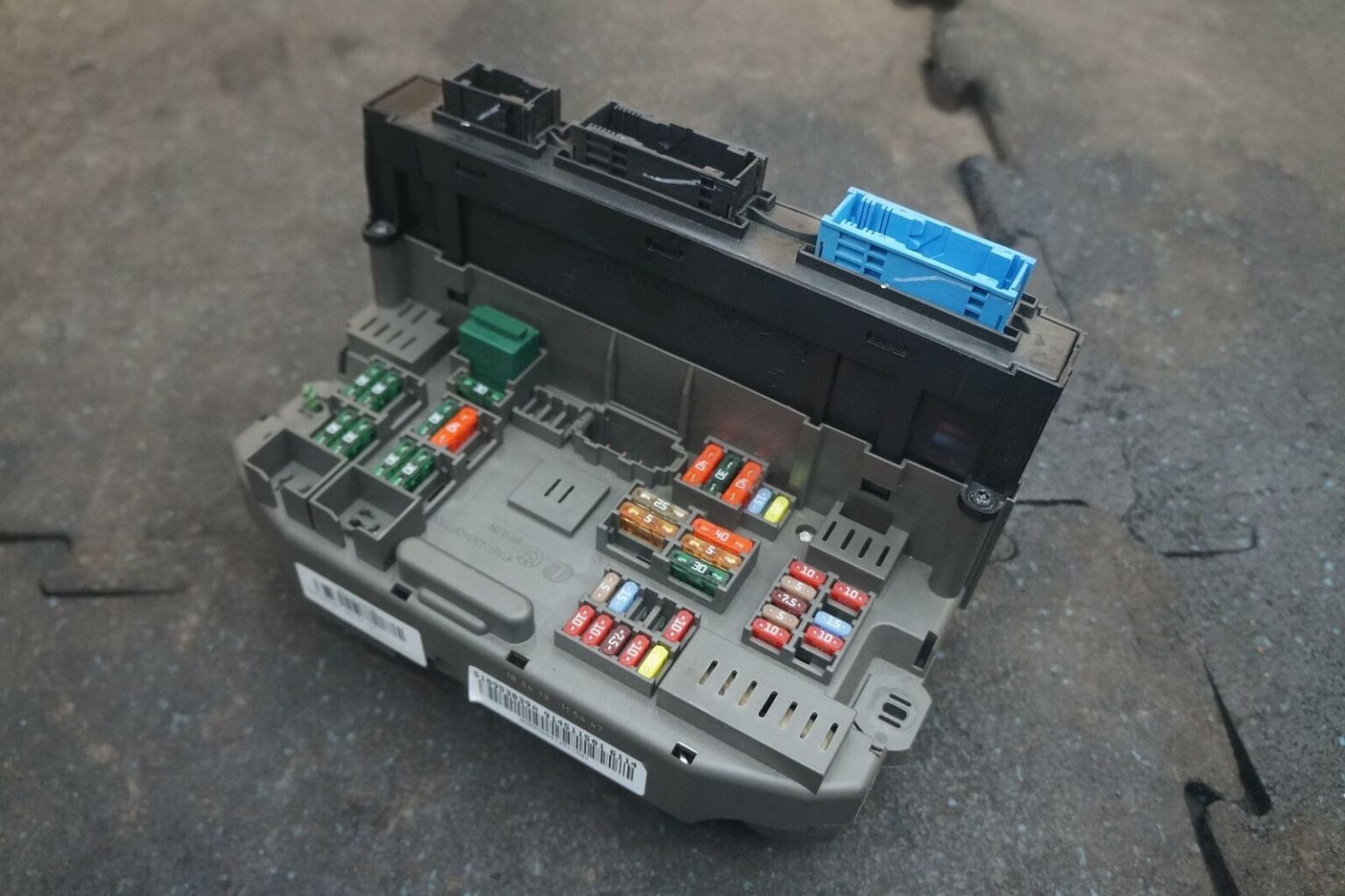 Bmw junction box