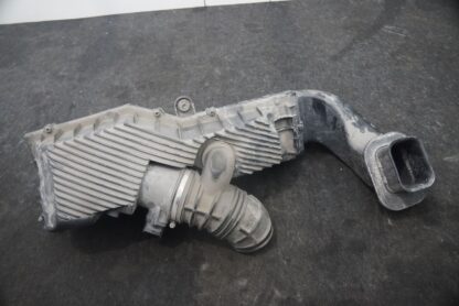 Air Cleaner Filter Box Duct Assembly 99611002156 OEM Porsche 911 996 1999-2005 - Image 3
