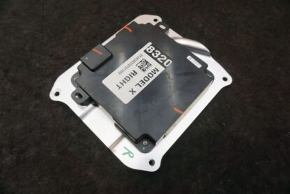 Front Right Door Control Module Unit OEM 1050183-10-C Tesla Model X 75D 2016-20 - Image 3