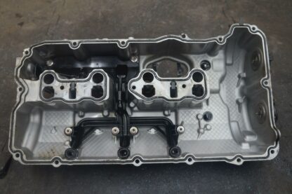 Left Engine Cylinder Head Valve Cover 4.4L 11128601707 BMW 750i G11 G12 ...