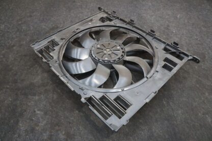 Front Engine Radiator Cooling Fan 17427953399 8619625 Bmw 7 Series 750i G12 2017 - Image 5