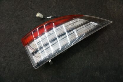 Rear Right Tail Light Lamp Assembly LC5B13404 Lincoln Aviator Reserve U611 20-23 - Image 2