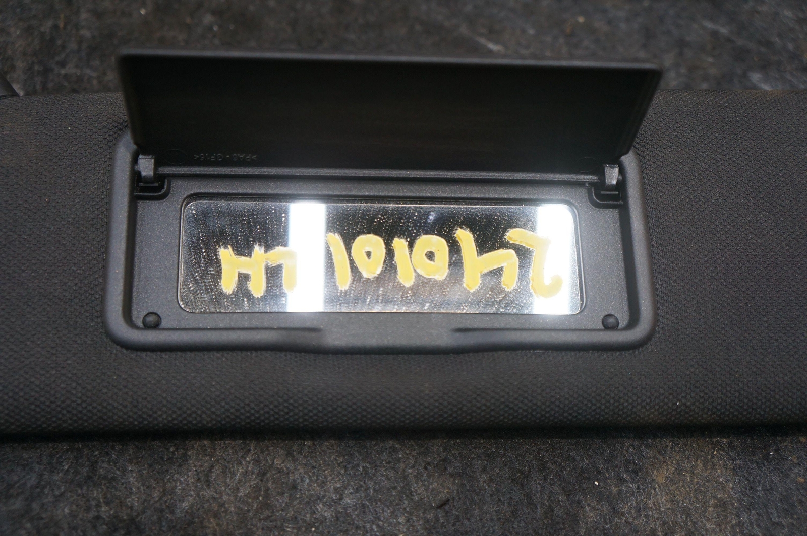 Set 2 Left & Right Windshield Sun Visor W/mirror T2r14473pvj Jaguar F-type 14-23 - Image 4