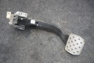Brake Pedal Bracket Assembly 3W1723150 OEM Bentley Continental GTC 2016