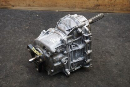 Transfer Case Assembly OEM 7252804000 Mercedes GLC43 AMG 2020-22 C43 2018-21 - Image 3