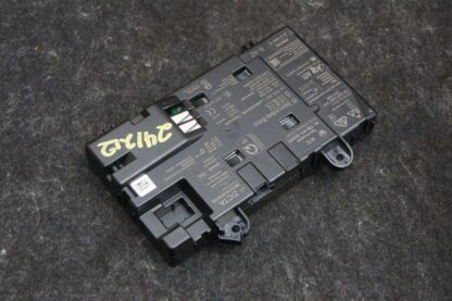 Wireless Phone Charge Control Module OEM 1779001710 Aston Martin Dbx 707 2023