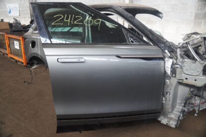 Front Right Passenger Door Assembly LR091717 Range Rover Velar L560 18-23 *Note*