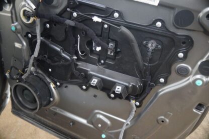 Front Right Passenger Door Assembly LR091717 Range Rover Velar L560 18-23 *Note* - Image 7