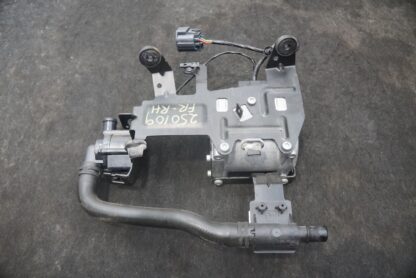 Engine Pre Heater Water Coolant Pump LR116465 OEM Range Rover L405 2017 - Image 3