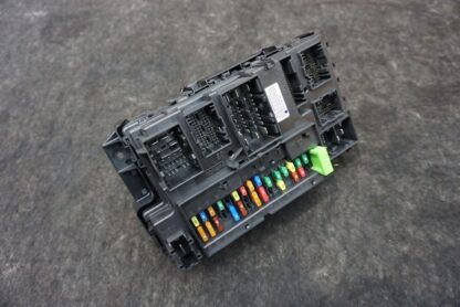 Body Control Interior Fuse Box Module OEM LU5T15604 Lincoln Aviator U611 2020-23 - Image 2