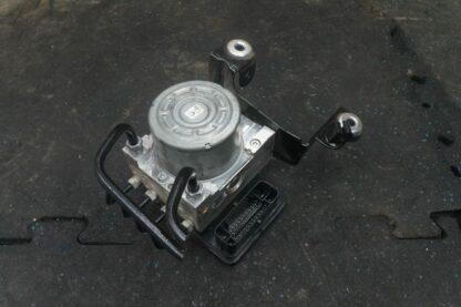 Anti Lock Brake ABS Pump Module LR047446 OEM Range Rover Evoque 2014-15