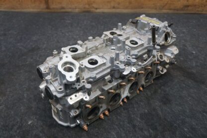 Left Engine Cylinder Head 4.0l V8 OEM MY83-SE6A267-BA Aston Martin Dbx 707 20-23 - Image 5