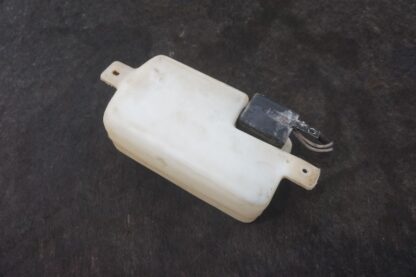 Windshield Washer Bottle Reservoir W/ Pump AM General Hummer Humvee H1 M998 1992 - Image 6